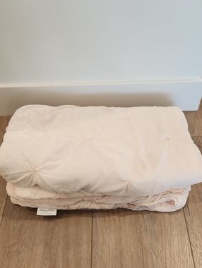 Monique Lhuillier & Pottery Barn Kids Blush Pink Tufted Plush Crib Quilt